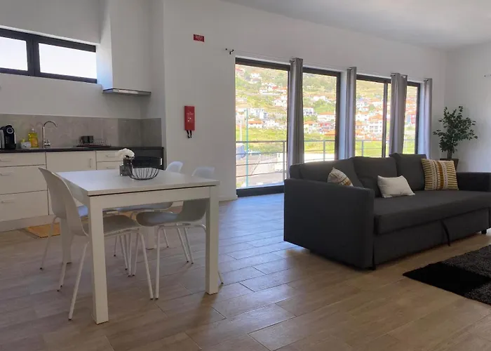 Machico Flat Center Near Beach W Parking